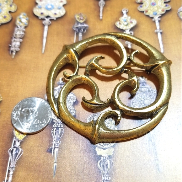 ALVA MUSEUM Vintage signed Exotic Large Brooch - Picture 3 of 5